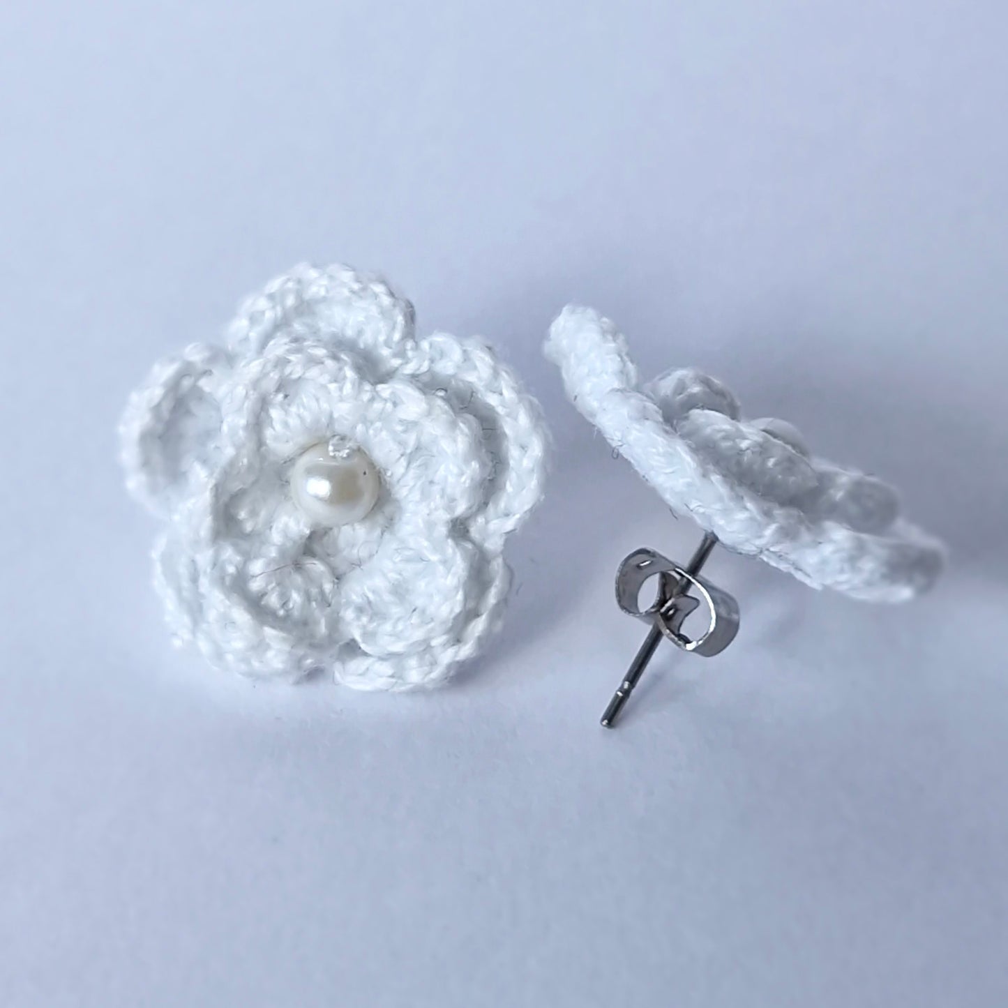 Crochet white flowers earrings